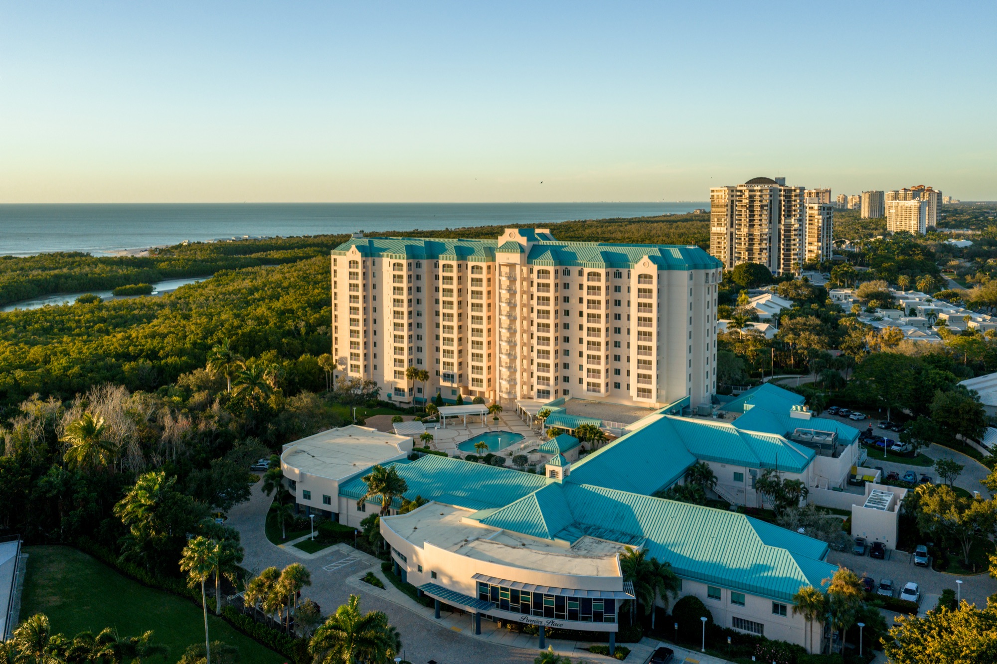 The Glenview pool area and resort amenities