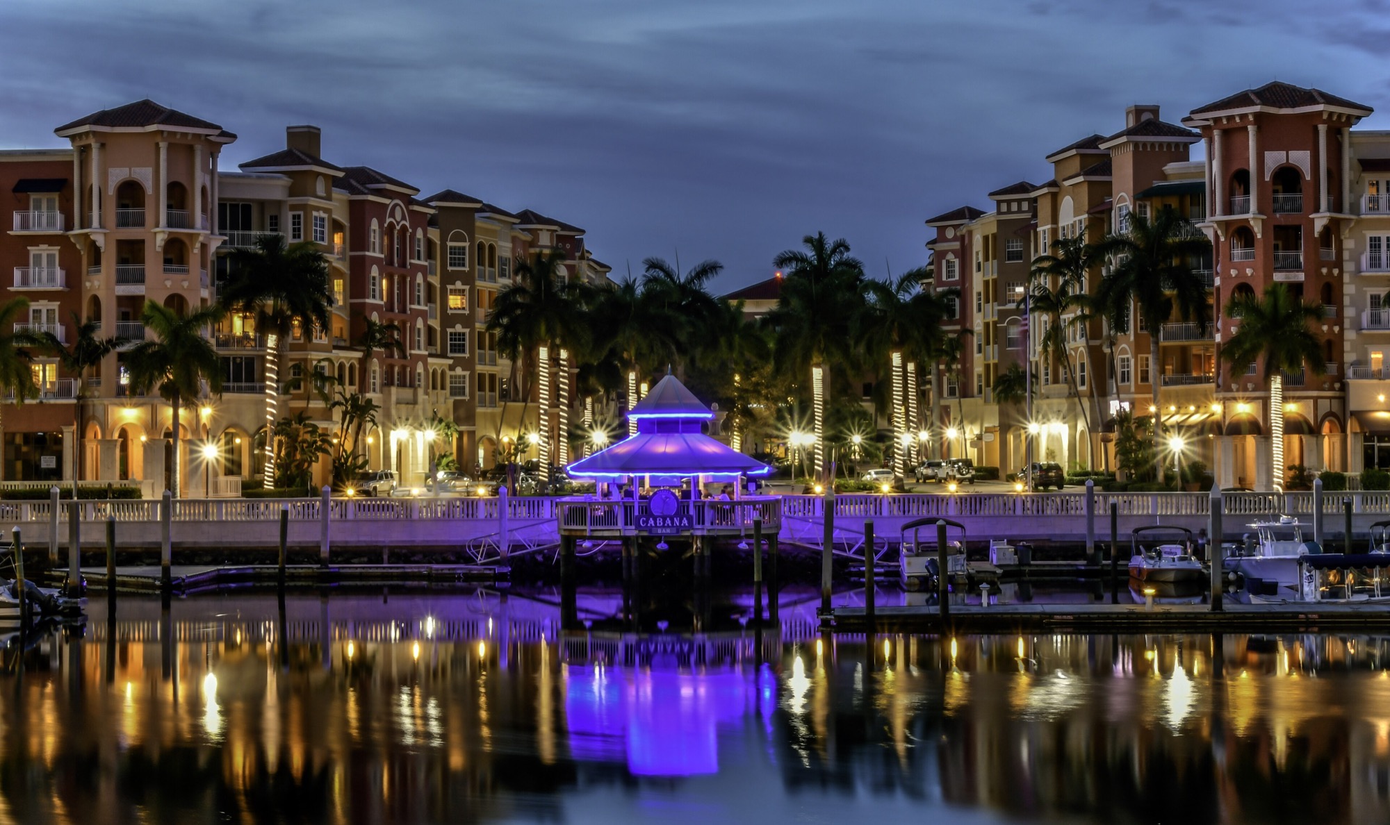 Night Time on Naples Bay — Photo by Averette, CC BY 3.0 via Wikimedia Commons