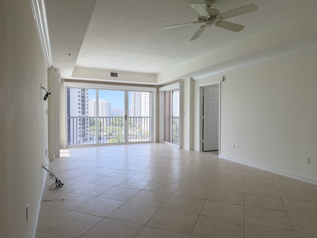 703, Beachwalk photo 1