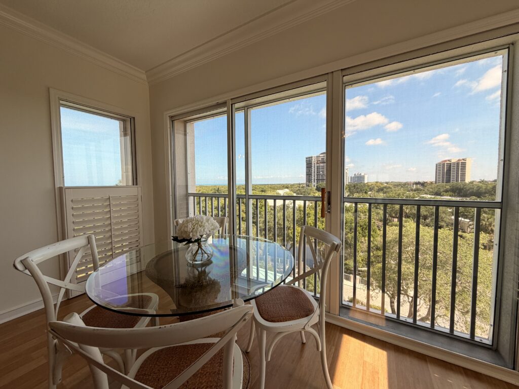 500, Edgewater photo 1